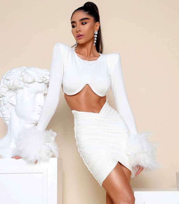 Black & White Swan Carnaval